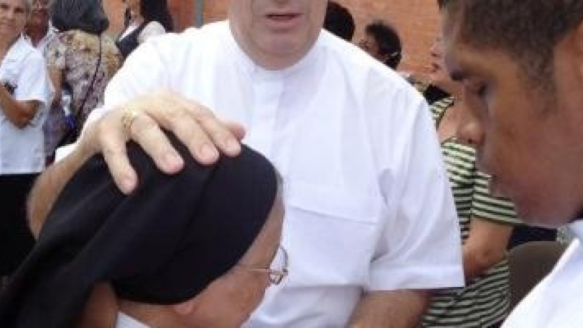 Oración de sanación imponiendo las manos