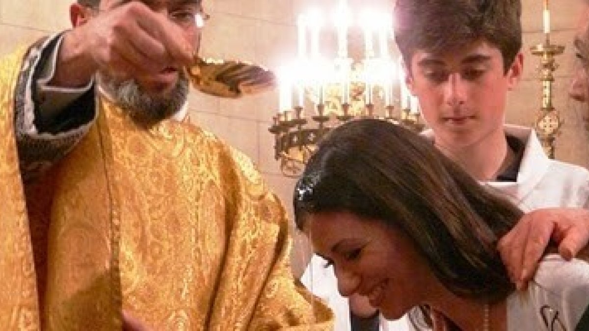 El agua, que suele ir acompañada de risa y alegría, es el gran símbolo del bautismo y la vida nueva