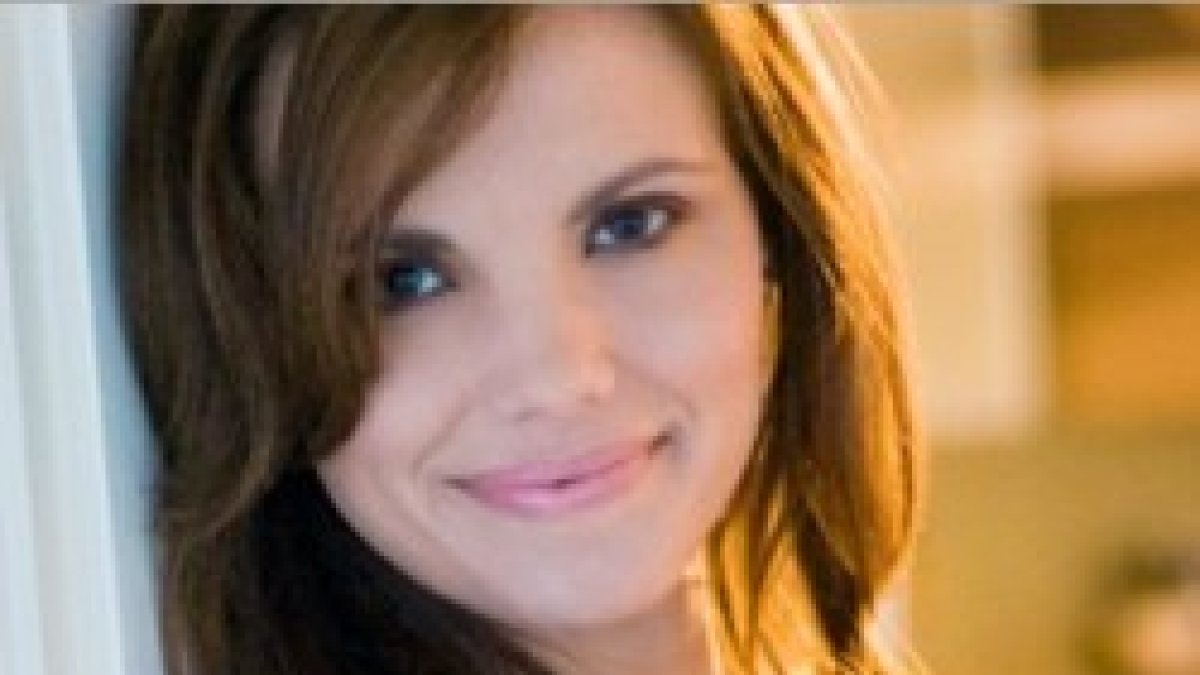 Leah Darrow, que fue una top model, hoy es una gran oradora sobre castidad y educación de los sentimientos