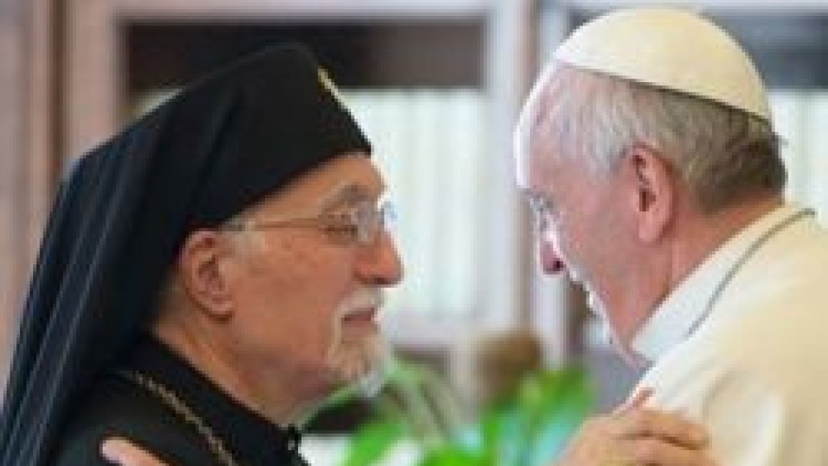 Francisco con el Patriarca armenio católico, Narsés Pedro XIX Tarmouni