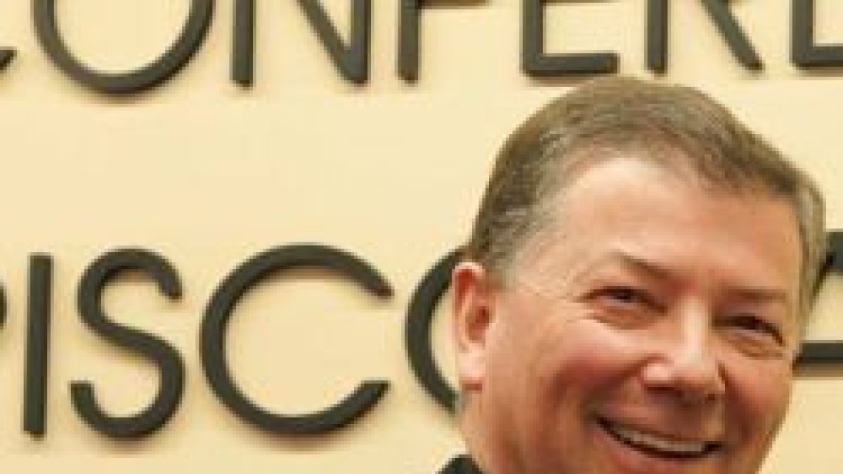 El obispo auxiliar de Madrid, Martínez Camino, deja de ser secretario portavoz de los obispos españoles