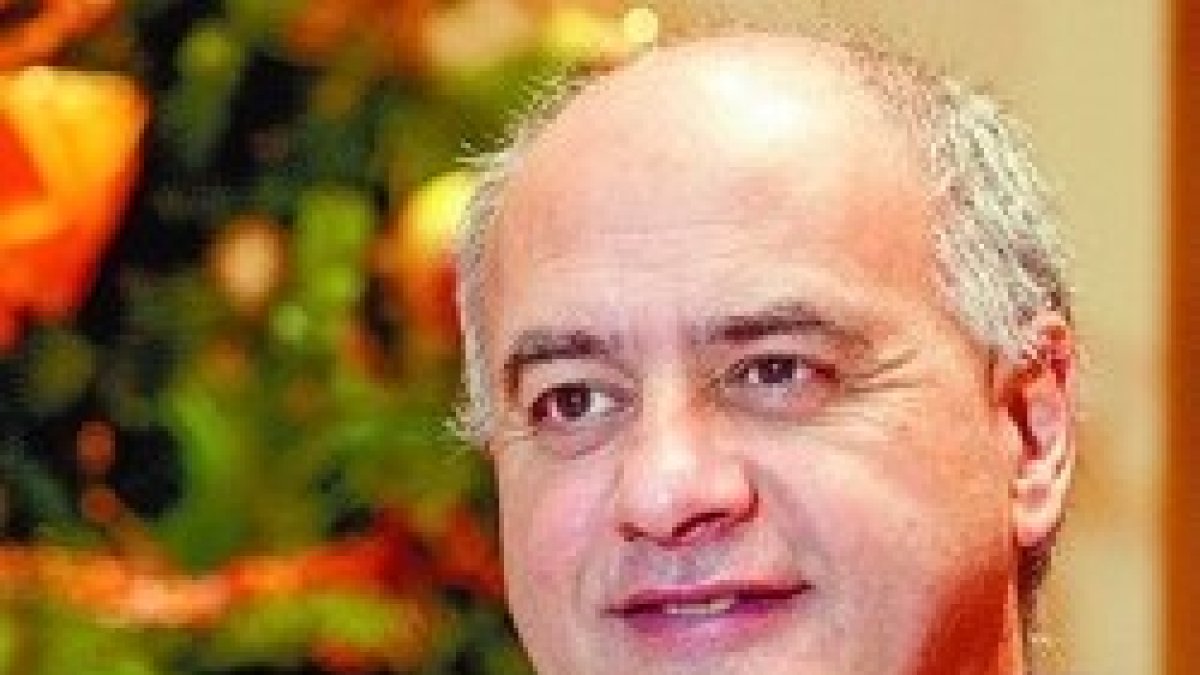 Miguel Ángel García Nieto, alcalde de Ávila, da por segura la visita del Papa en 2015