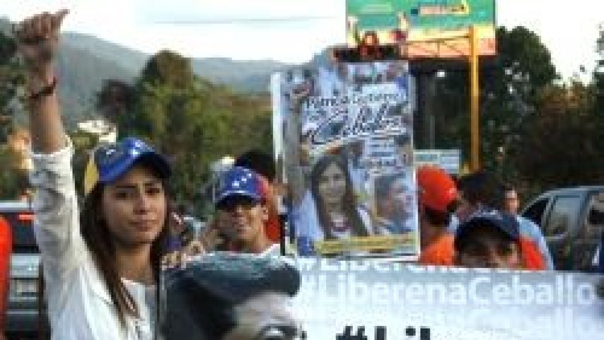 Patricia de Ceballos, esposa del alcalde detenido, Daniel Ceballos, pide su liberación