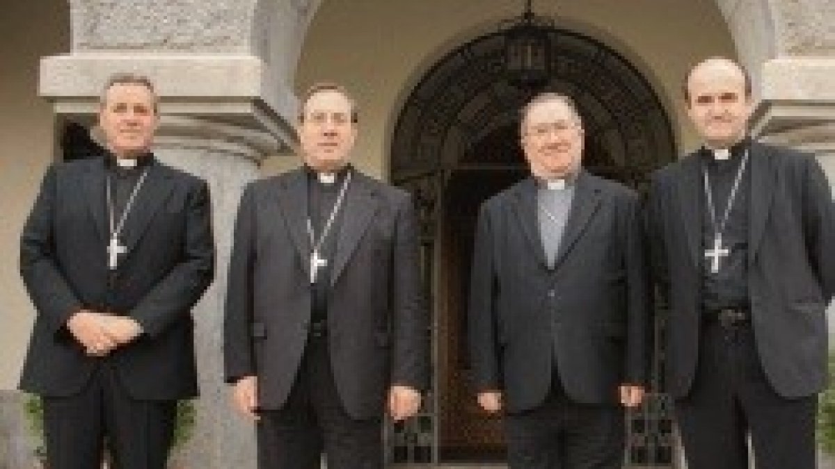 Los obispos Iceta -de Bilbao-, Pérez -de Pamplona-, Asurmendi -de Vitoria- y Munilla, de San Sebastián