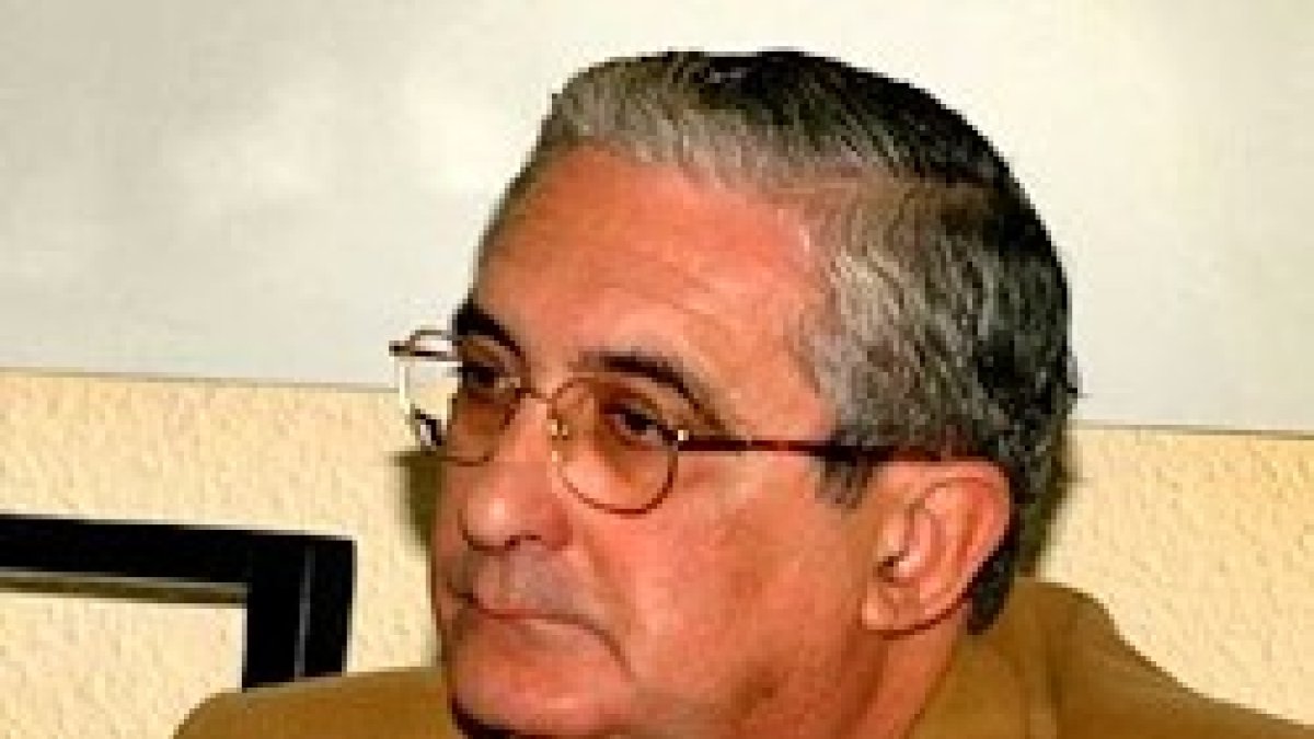 Antonio Gutiérrez Molina, diputado por Melilla, se unió a los populares díscolos con la posición de su partido.