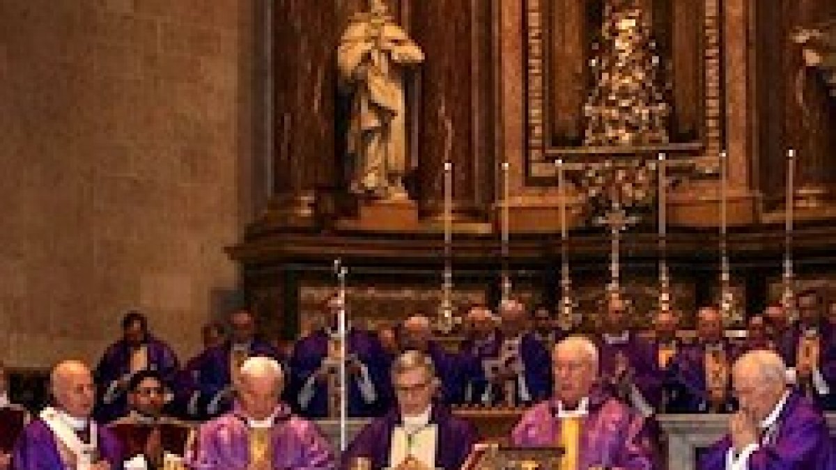 Una treintena de obispos acompañaron a monseñor César Franco en su toma de posesión de la cátedra segoviana.