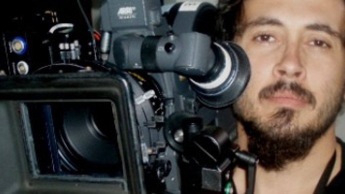 El cineasta José Manuel Serrano Cueto, con la pérdida de su esposa y viendo de cerca la enfermedad, encuentra una nueva belleza en lo cotidiano