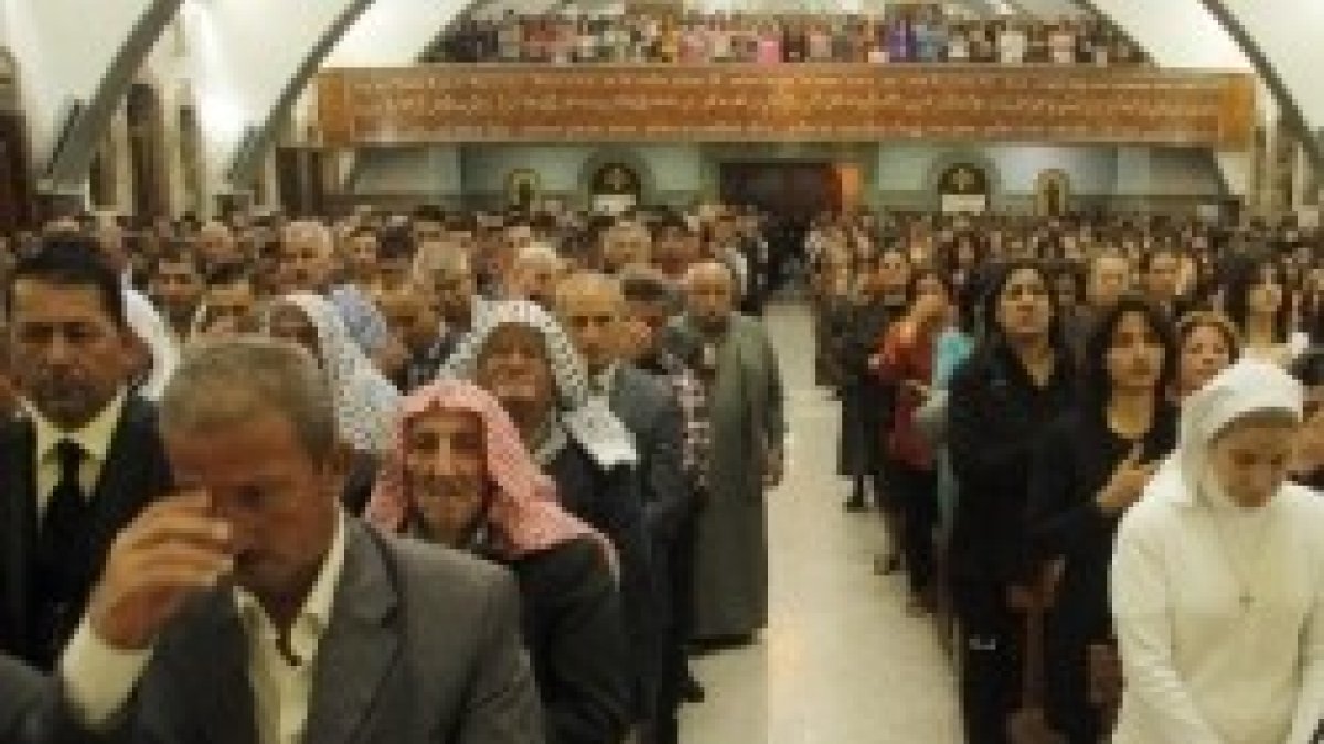 Así fue la misa de Pascua en Mar Behnam, un centro del catolicismo siríaco en el norte de Irak, ahora en manos yihadistas