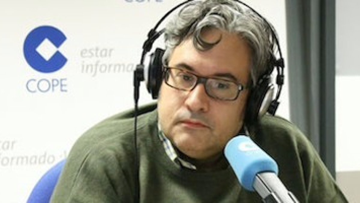 Juan Manuel de Prada, durante una reciente entrevista sobre su nuevo libro, un auténtico misil contra los delirios ideológicos del sistema.