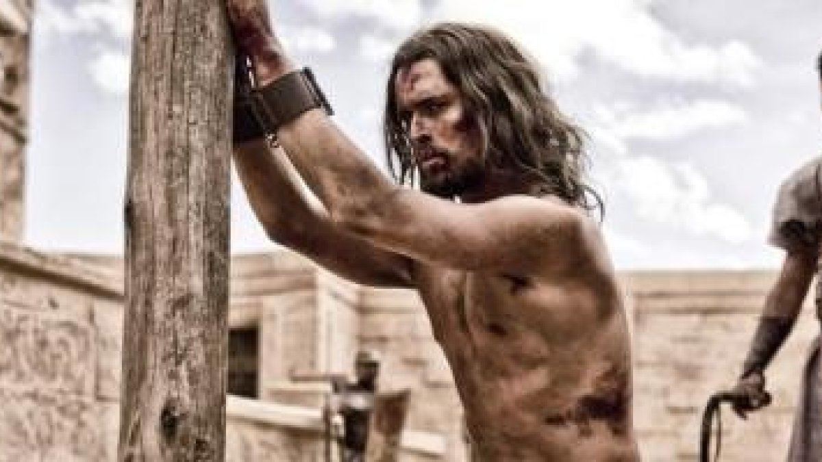 El Jesucristo de la teleserie norteamericana de 2014 - se optó por la barba y el pelo largo, que la Biblia no menciona, pero que encaja con lo que se sabe de la época