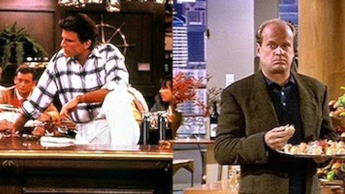 A la izquierda, junto a Ted Danson en Cheers; a la derecha, junto a David Hyde Pierce en Frasier.