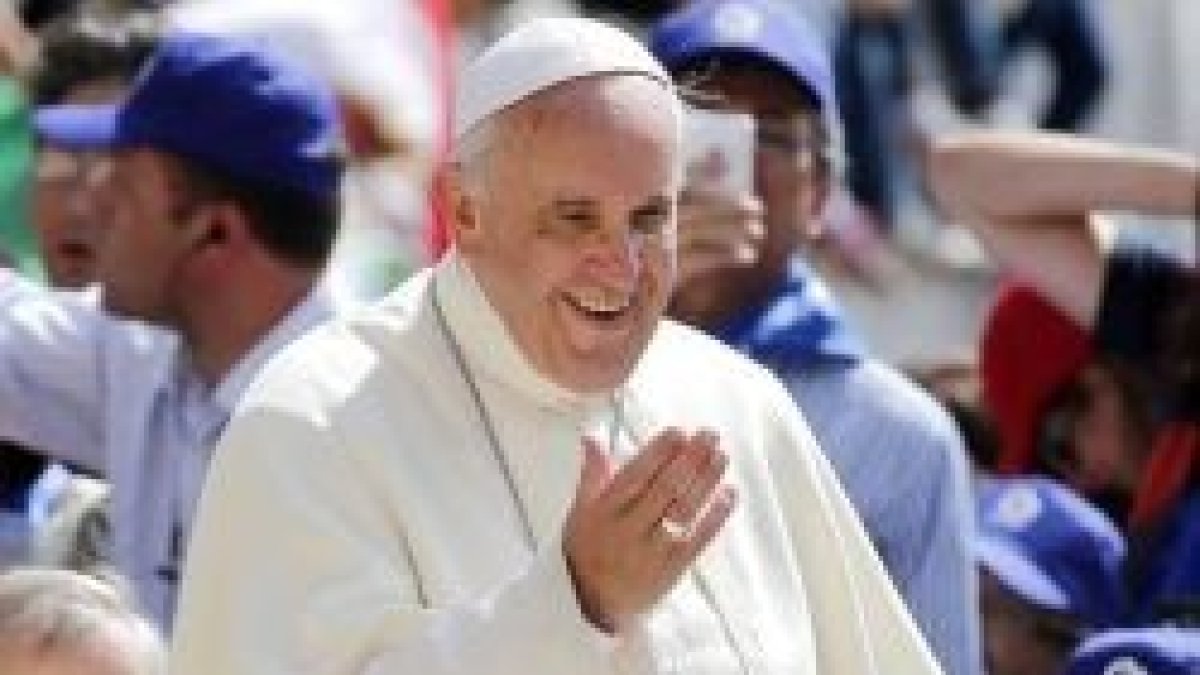 El Papa Francisco ofrece 2 oraciones junto con la encíclica Laudato Si