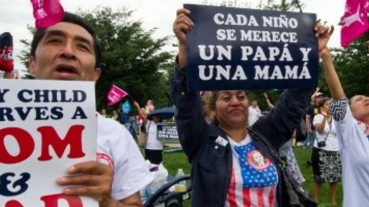 La sociedad civil se ha movilizado en muchos países en defensa del matrimonio real y el derecho de los niños a un padre y una madre, con su complementariedad