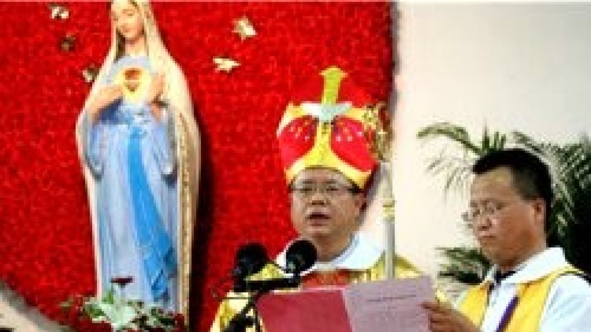 El obispo Wu, ordenado en secreto en 2005, ha pasado casi 8 años arrestado... Por fin puede pastorear su diócesis