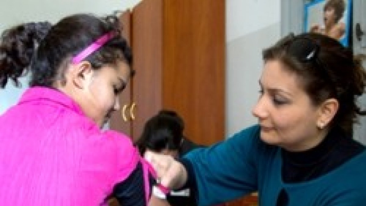 La Orden de Malta, a través de su ONG Malteser International, da comidas y asistencia médica a miles de niños refugiados en Irak