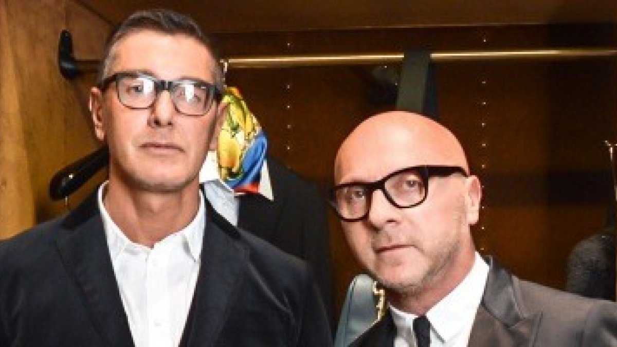 Stefano Dolce y Domenico Gabbana critican que los niños sean educados sin padre o madre... se paga a la madre gestante para que desaparezca y olvide a su bebé