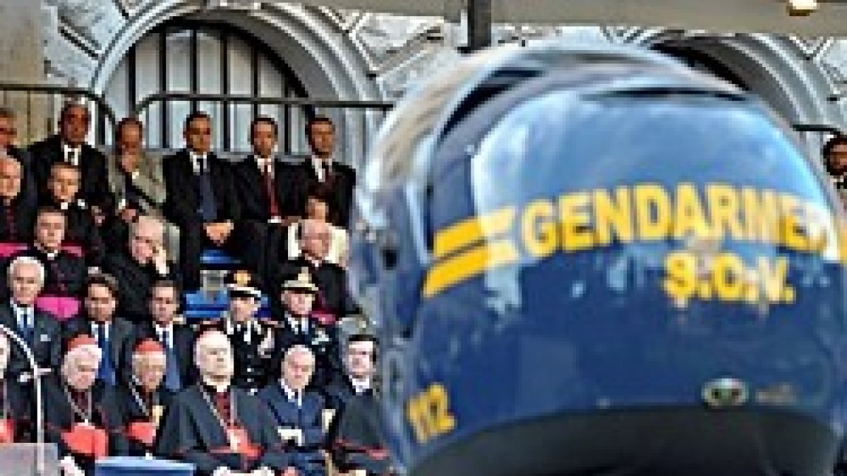 La gendarmería SCV (del Estado de la Ciudad del Vaticano) es la verdadera policía que protege al Papa
