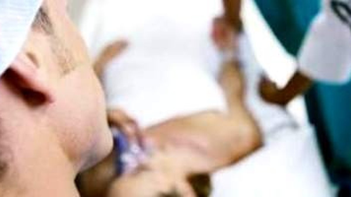 Trabajar en un entorno en que muchos pacientes morían rompió el estilo de vida de pagano alegre que este médico quería mantener