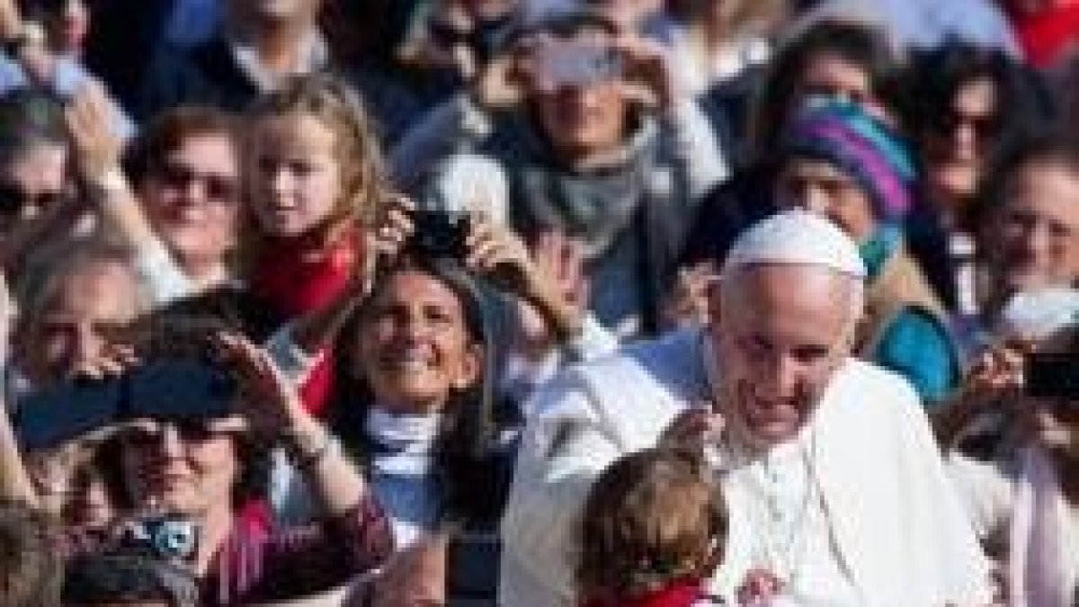 El Papa Francisco retoma las audiencias de los miércoles en Plaza San Pedro