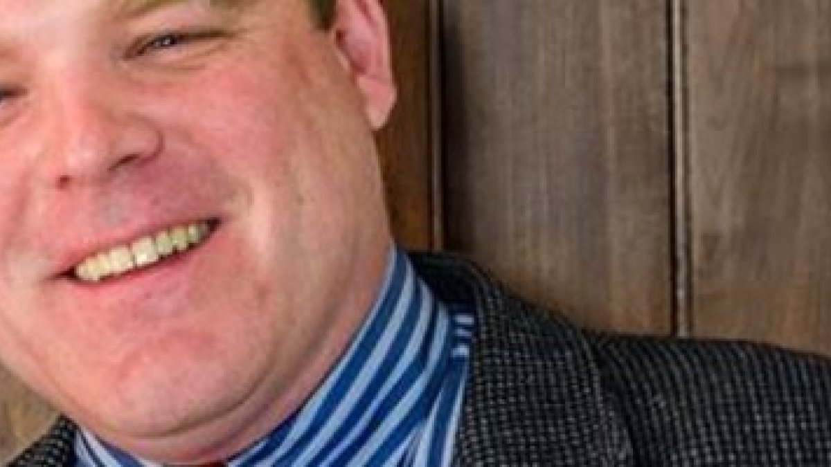 Ron Belgau, desde Spiritual Friendhip, propone a las personas con sentimientos homosexuales buscar la plenitud en la amistad y el parentesco, no en el sexo gay