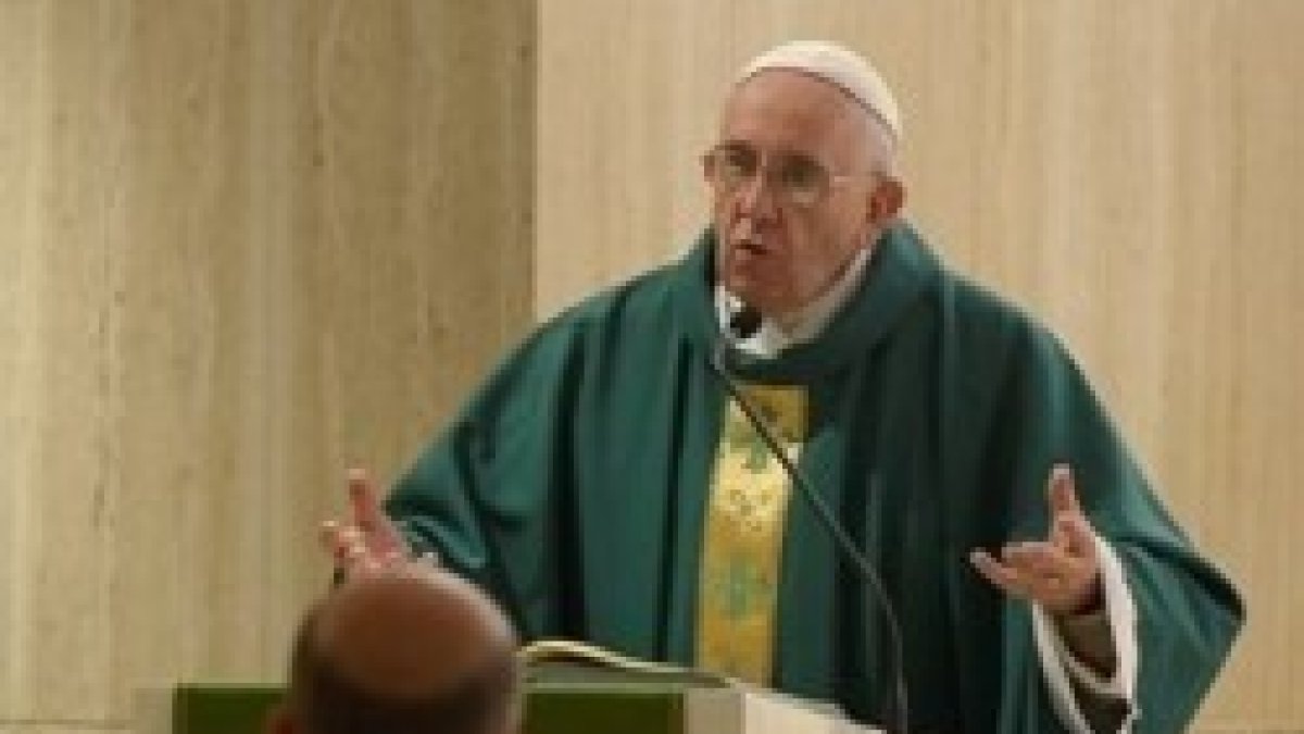 El Papa Francisco celebra misa en la capilla de la residencia Santa Marta casi cada día