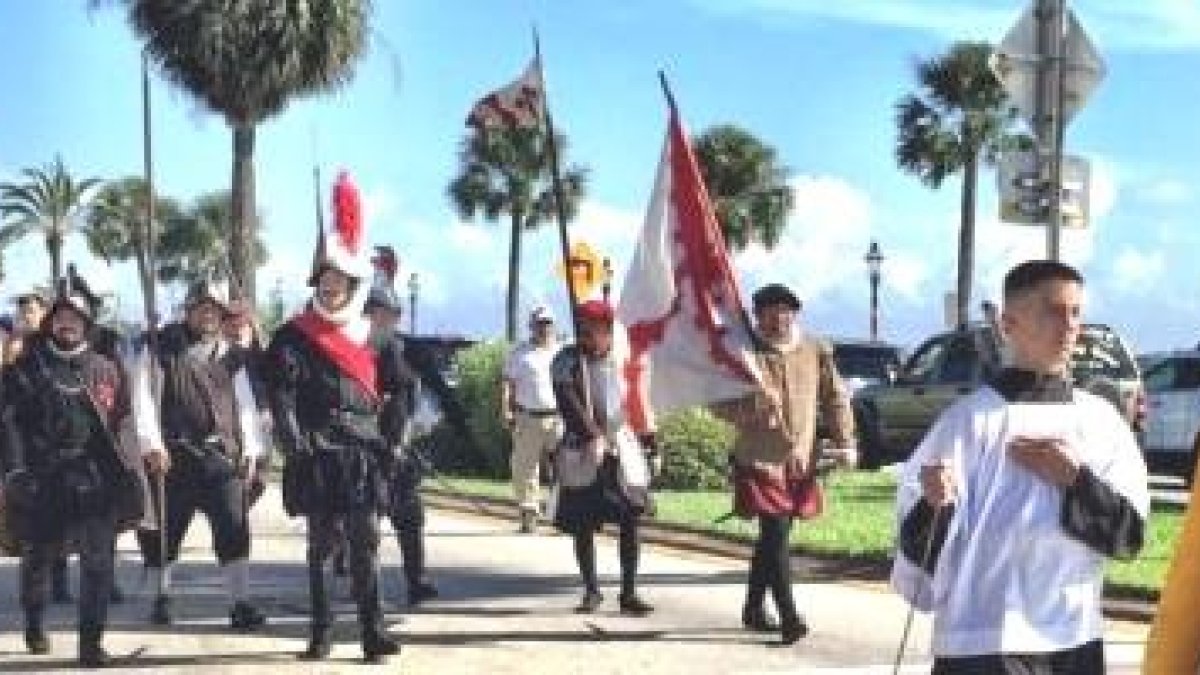 San Agustín de Florida celebra sus 450 años, la ciudad cristiana más antigua de EEUU, recreando la procesión de Menéndez de Avilés