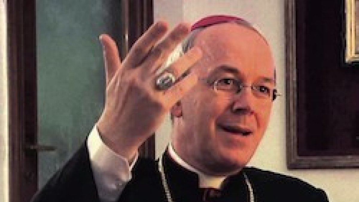 El obispo Athanasius Schneider, de 54 años, fue comisionado por la Santa Sede para visitar los seminarios de la Hermandad de San Pío X en Francia y Estados Unidos.