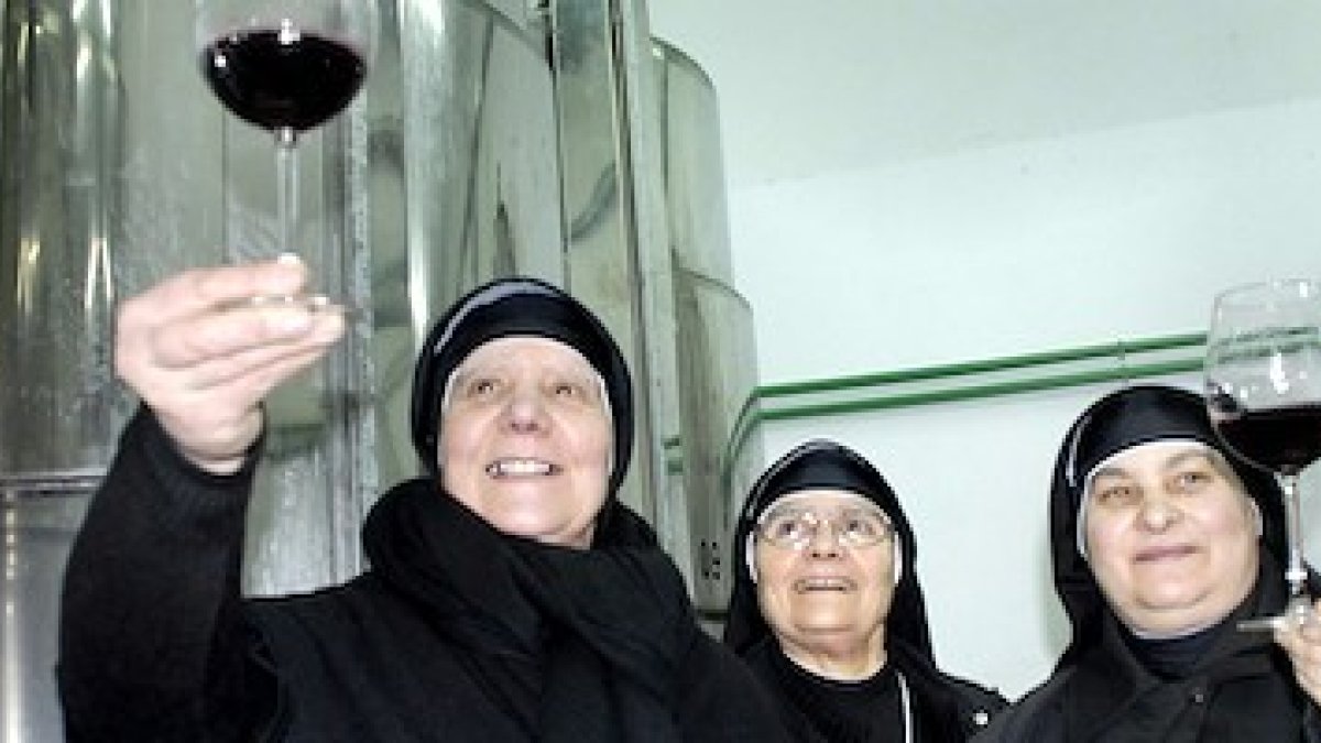 El vino de las evaristianas gana cada día en calidad: enología al servicio de los más necesitados.