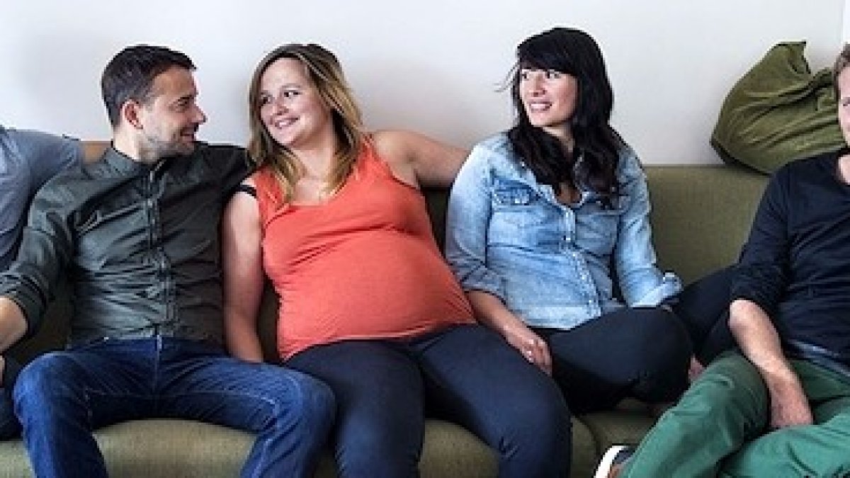 Los protagonistas de una historia rocambolesca, prototipo para la ideología de género, con la víctima (el hijo) aún por llegar.