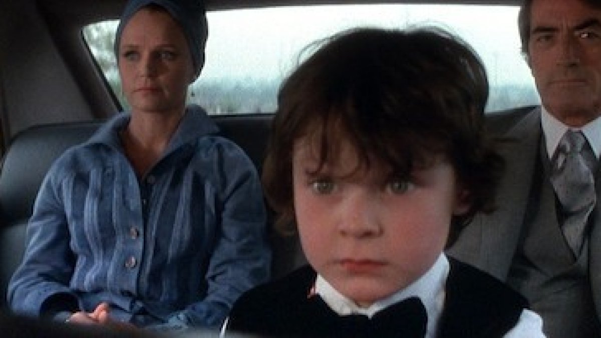 Harvey Stephens es el niño-Anticristo en La Profecía The Omen, la película que rodó Richard Donner en 1976, con Gregory Peck y Lee Remick como protagonistas.