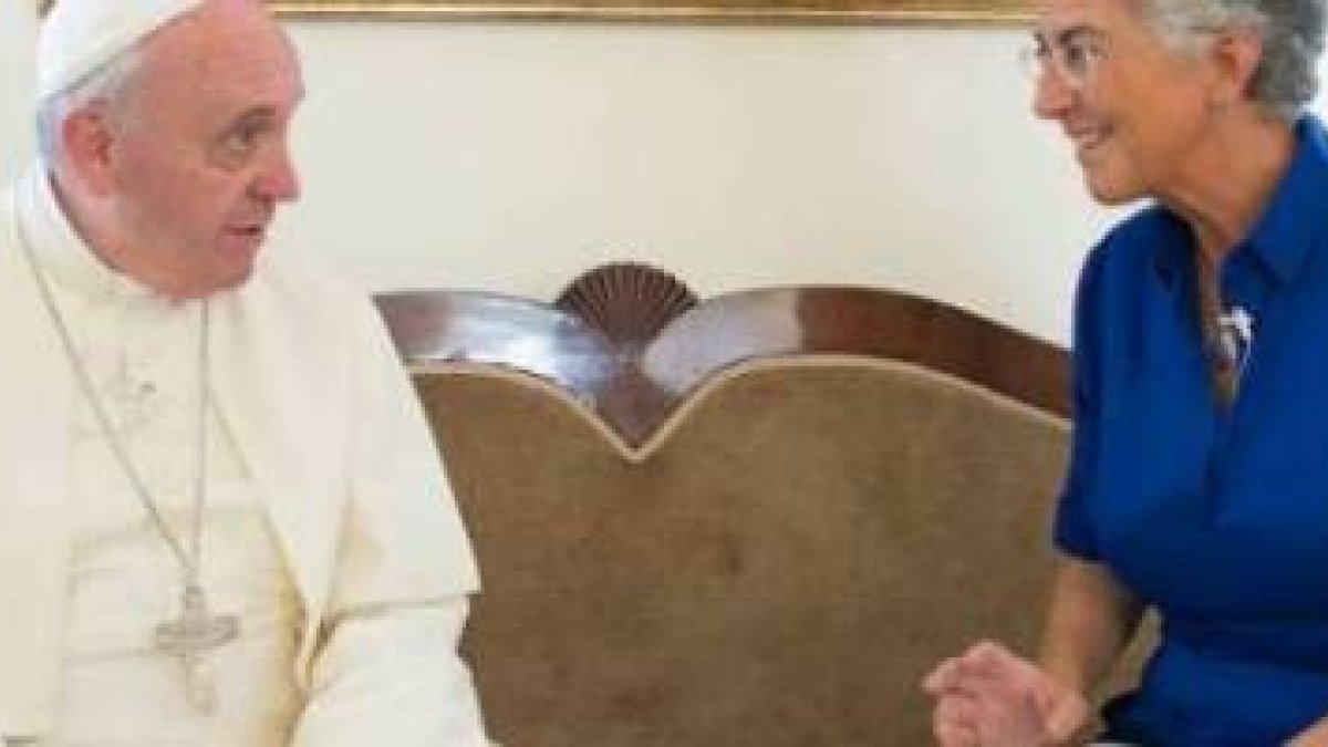 La periodista Aura Miguel entrevista a Francisco sobre el Jubileo de la Misericordia y la situación en Europa