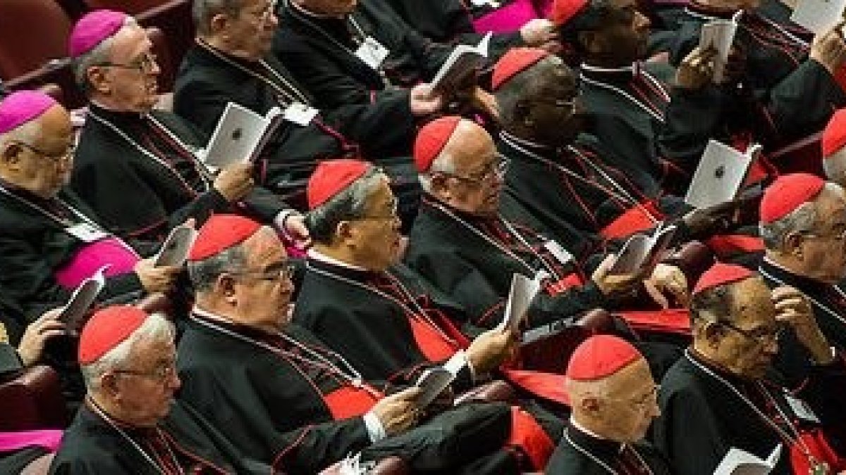 Sesión final de la fase de 2014 del Sínodo sobre la familia... al acercarse el de 2015 se oirán muchas voces poco atendidas en la fase anterior