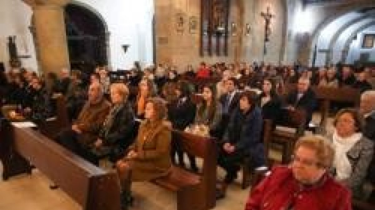 Misa en una parroquia de Asturias... uno de cada cuatro católicos españoles es practicante