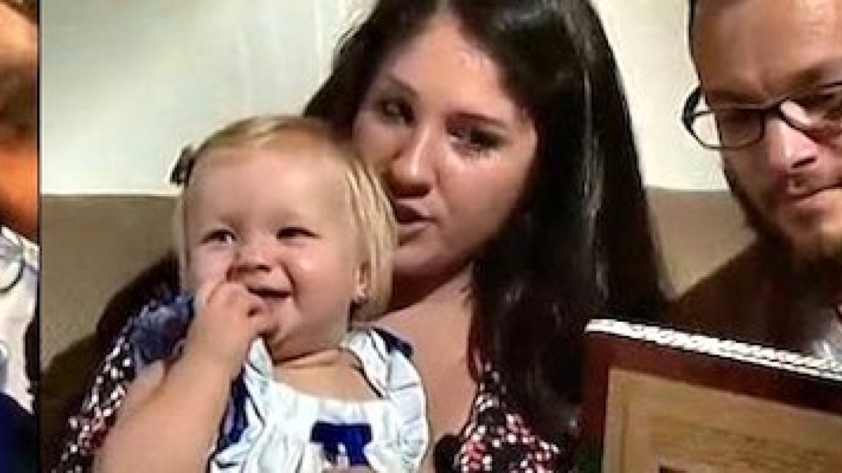 La familia Cawley, protagonista de unos hechos sin una explicación clara: la niña aún no es consciente de que salvó a su madre.