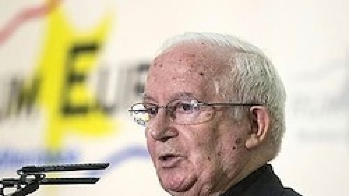 Diversas instituciones y personalidades europeas han mostrado en las últimas semanas inquietudes semejantes a las expresadas este miércoles por el cardenal Cañizares.