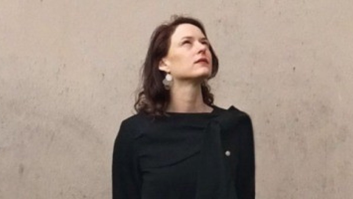 Audrey Kermalvezen se pregunta por sus raíces, quién es su padre... y por qué el Estado se niega a revelar su origen, algo que casi todo el mundo conoce