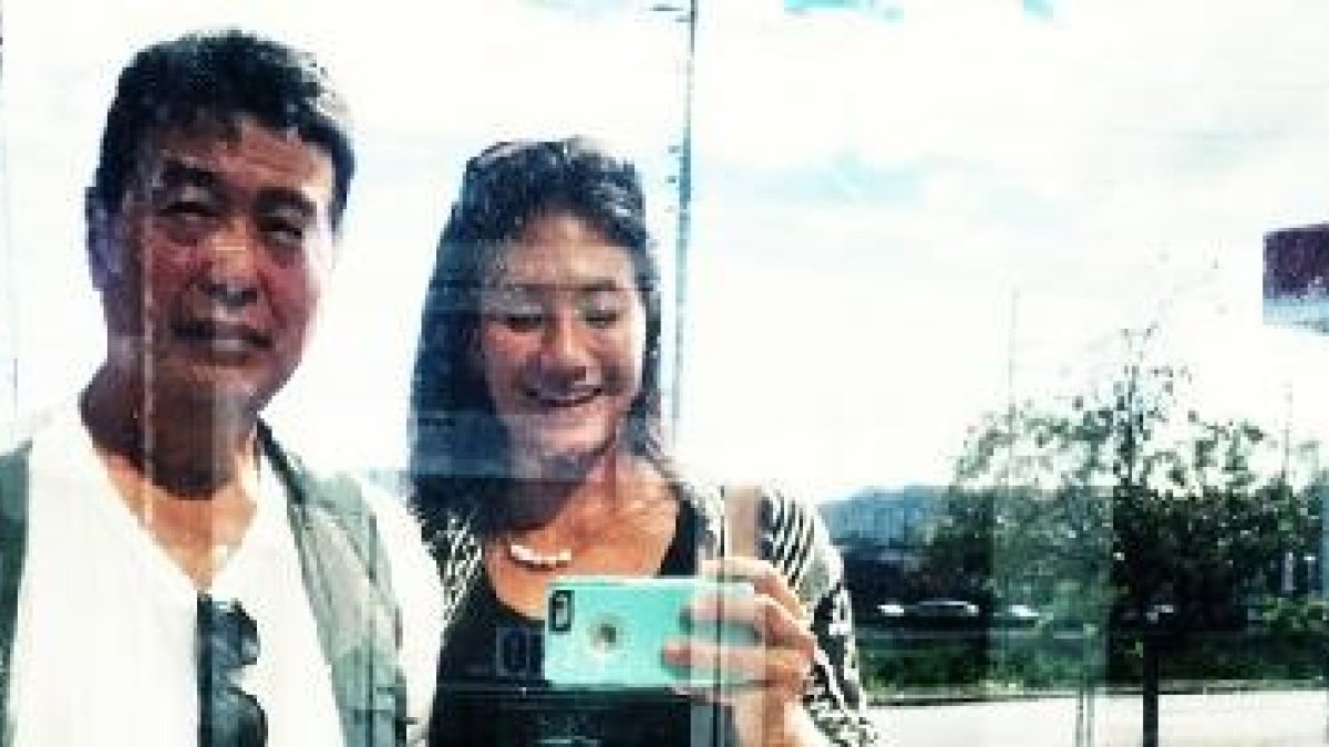 Una fotógrafa retrataba indigentes cuando notó que uno era su padre, al que llevaba 25 años sin ver