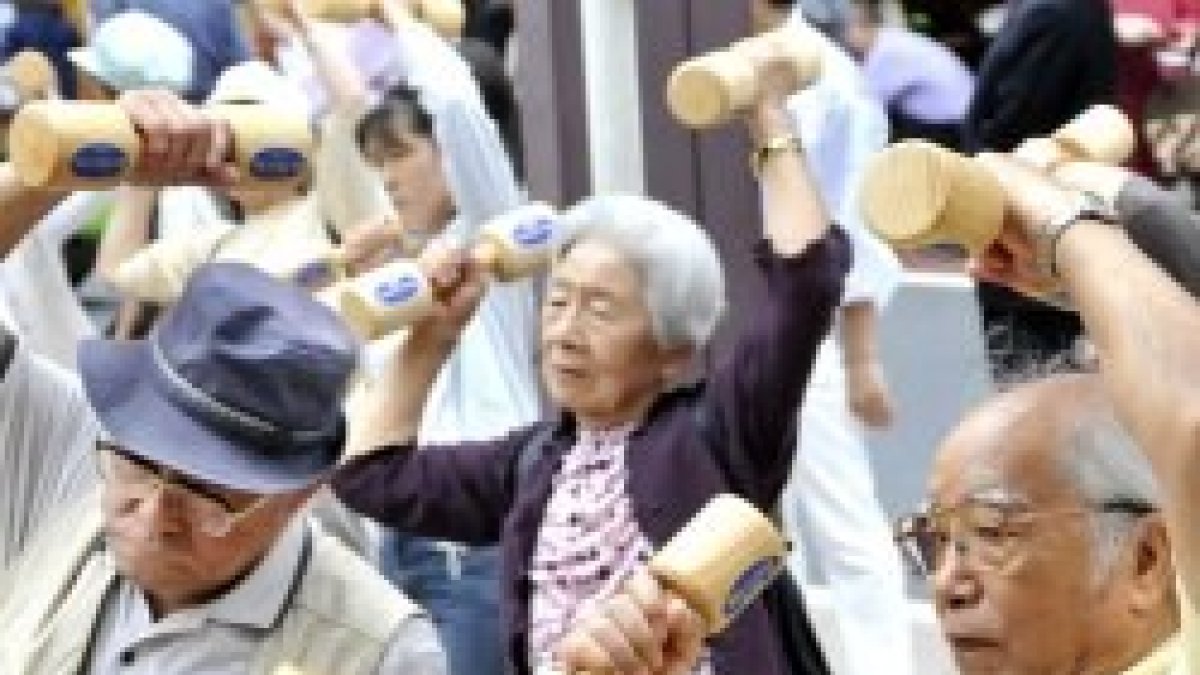 Por muy activos y dinámicos que sean los ancianos, un país sin nacimientos no puede funcionar