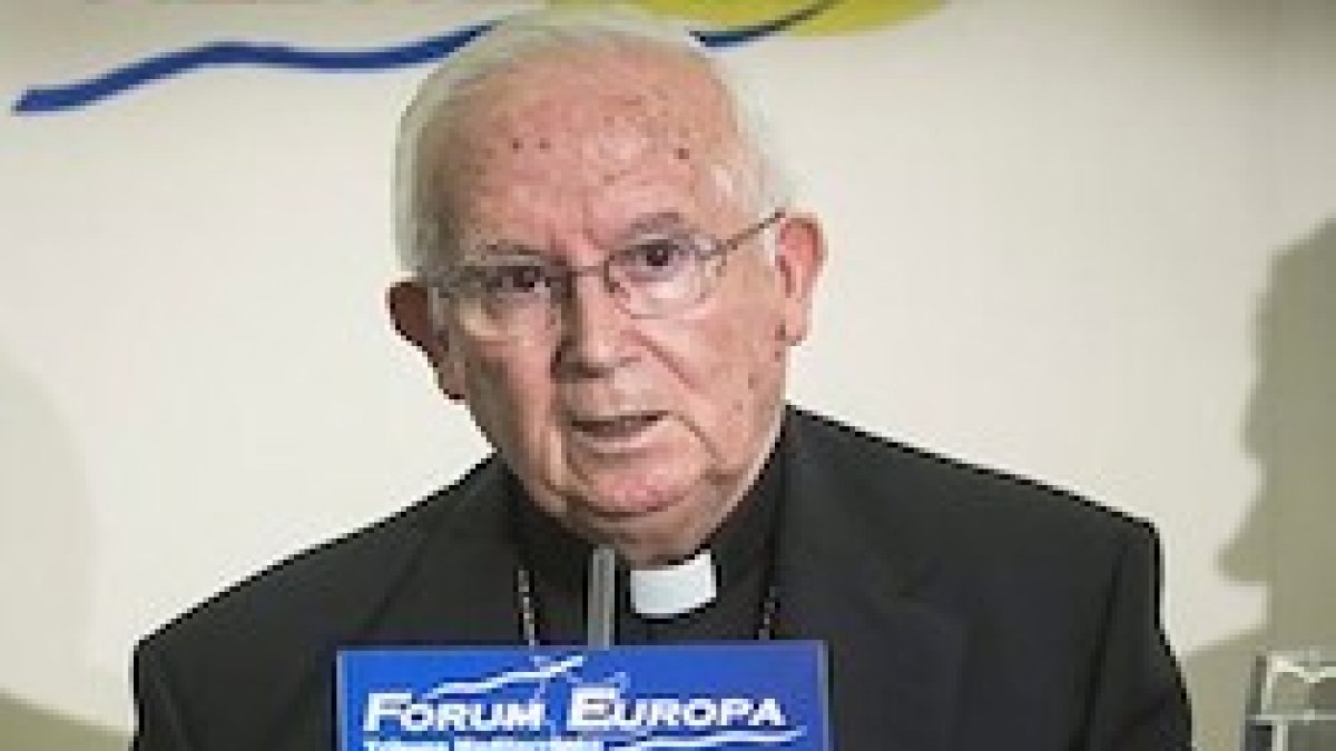 El cardenal arzobispo de Valencia no podrá acudir a la canonización de los padres de Santa Teresita del Niño Jesús.