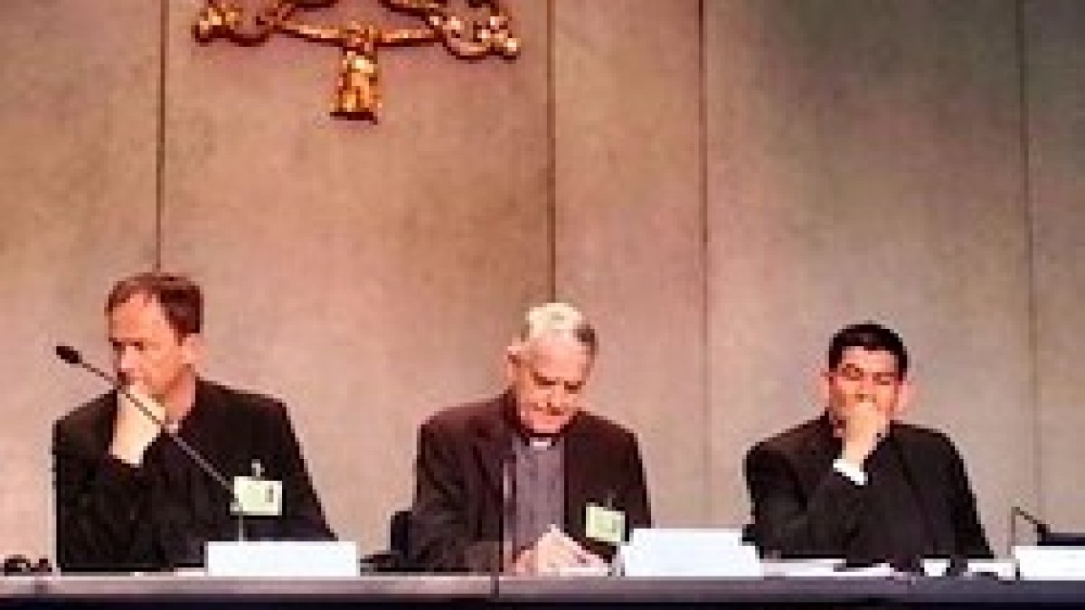 La habitual rueda de prensa tras cada jornada sinodal.