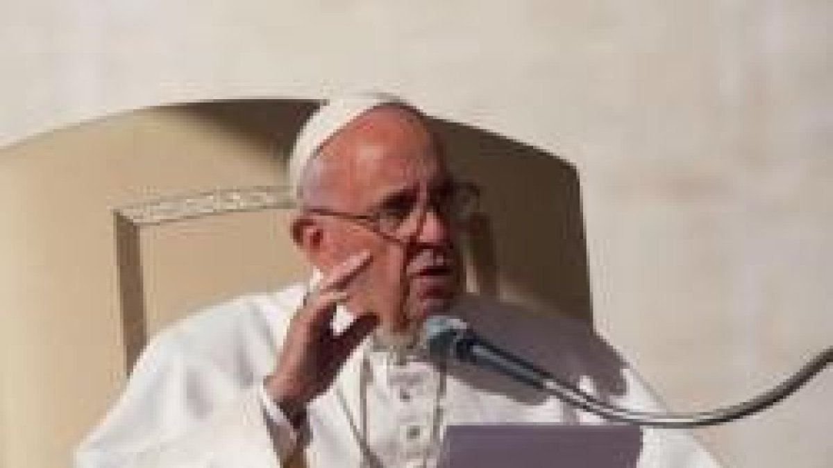 El Papa Francisco predica sus catequesis de los miércoles