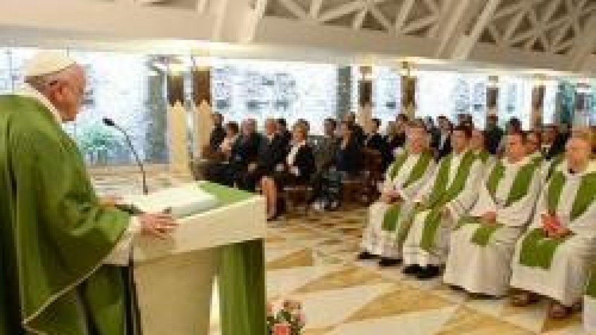 El Papa Francisco explica la lectura bíblica del día en las misas en Santa Marta
