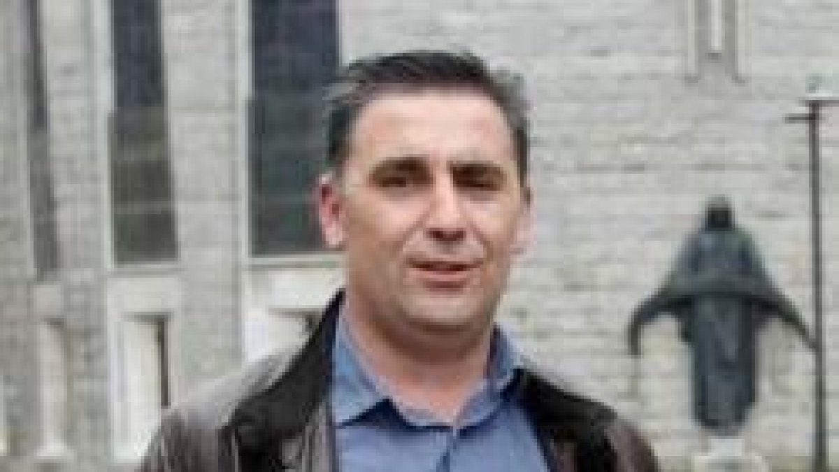 Antonio Cabeza, portavoz de los profesores de religión en Asturias, lamenta que el Gobierno dificulte la asignatura