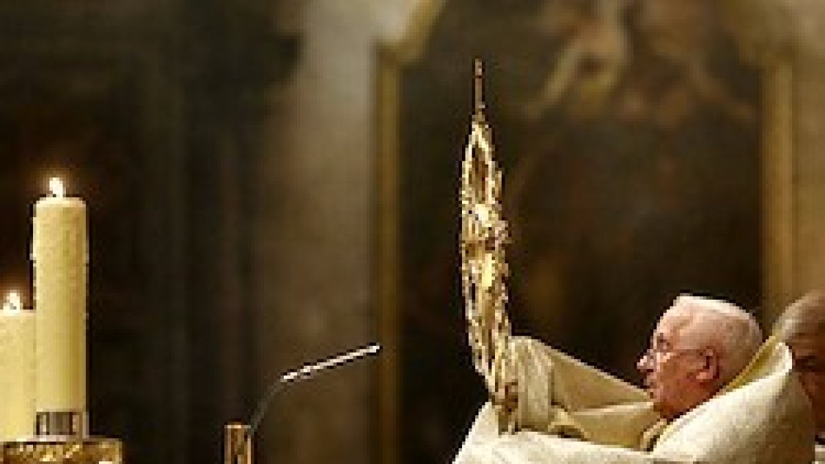 El cardenal arzobispo de Valencia puso a España bajo la protección del Santísimo.