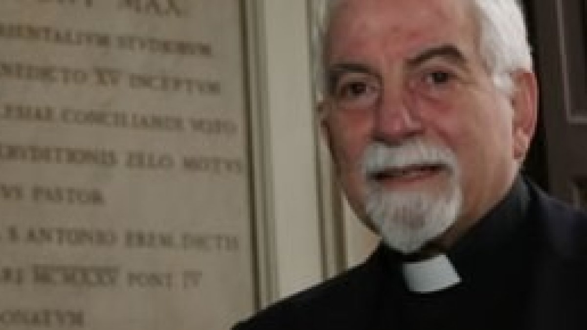 El jesuita e islamólogo Samir Khalil Samir pide al Islam autocrítica, renuncia a la violencia, capacidad de integrarse... y al Estado que controle las mezquitas