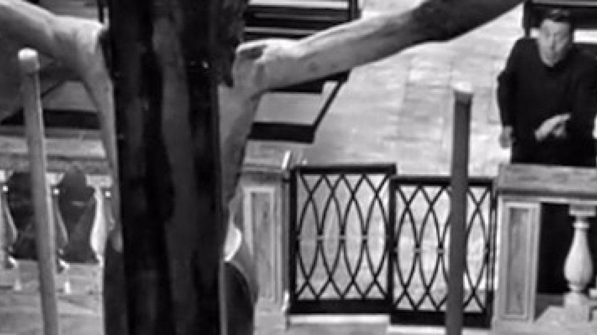 El mismo Giovanni Guareschi hubo de convencer a Fernandel de que los diálogos de Don Camilo con Cristo eran la expresión más entrañable y auténtica de su alma sacerdotal.