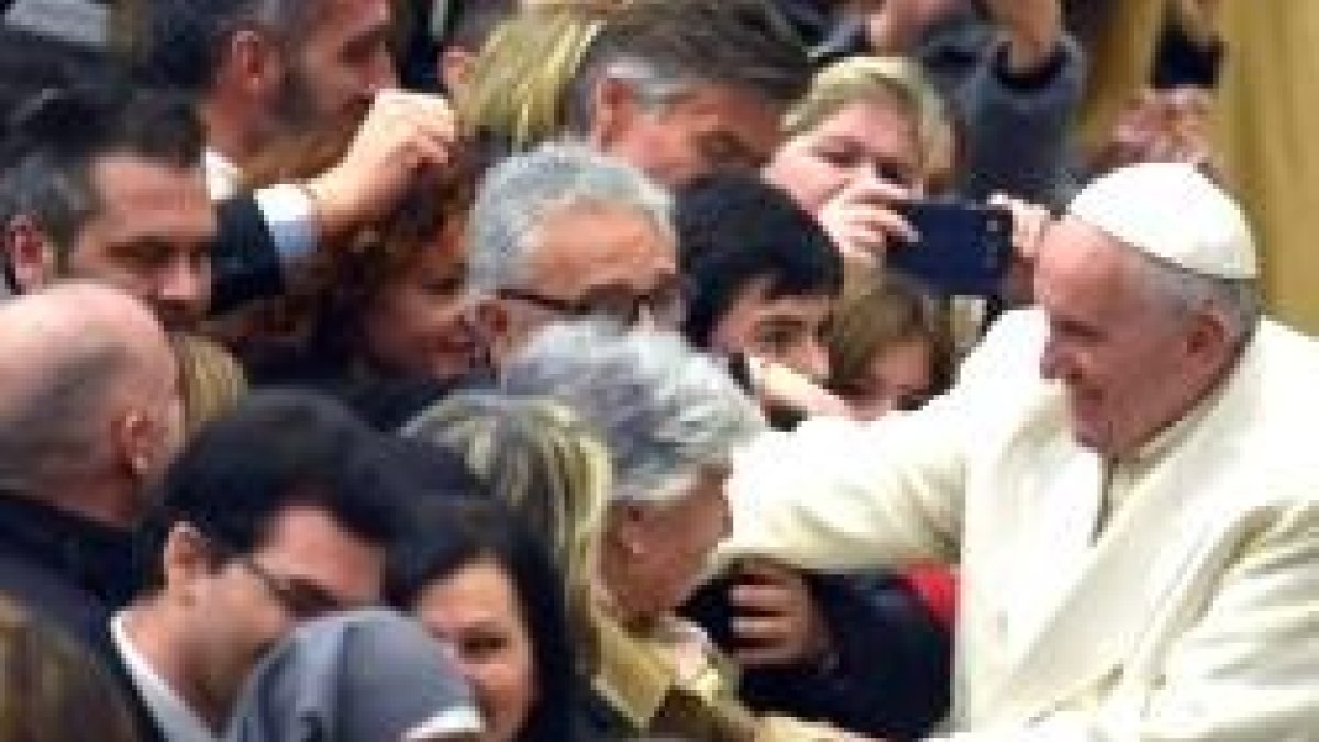 Francisco en su encuentro con trabajadores del Vaticano
