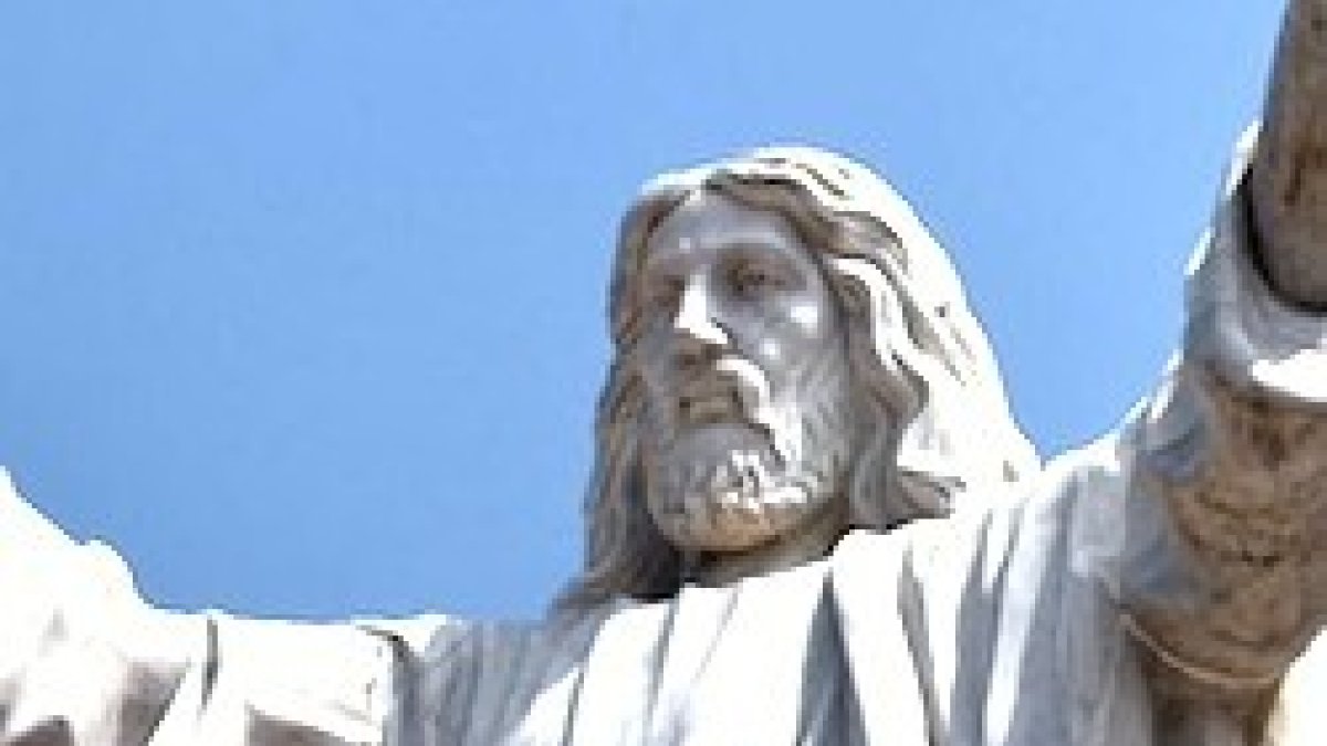 El Cristo de Abajah es la imagen de Jesús mayor de África, según el sueño de su impulsor.