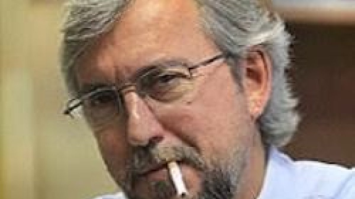 Paco Segarra, publicista y bloguero de ReL pone su pluma al servicio de la irreverencia, para honrar sólo lo realmente reverenciable