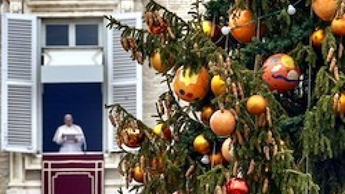 La Santa Sede respira todavía un ambiente navideño: queda aún la gran fiesta de la Epifanía.